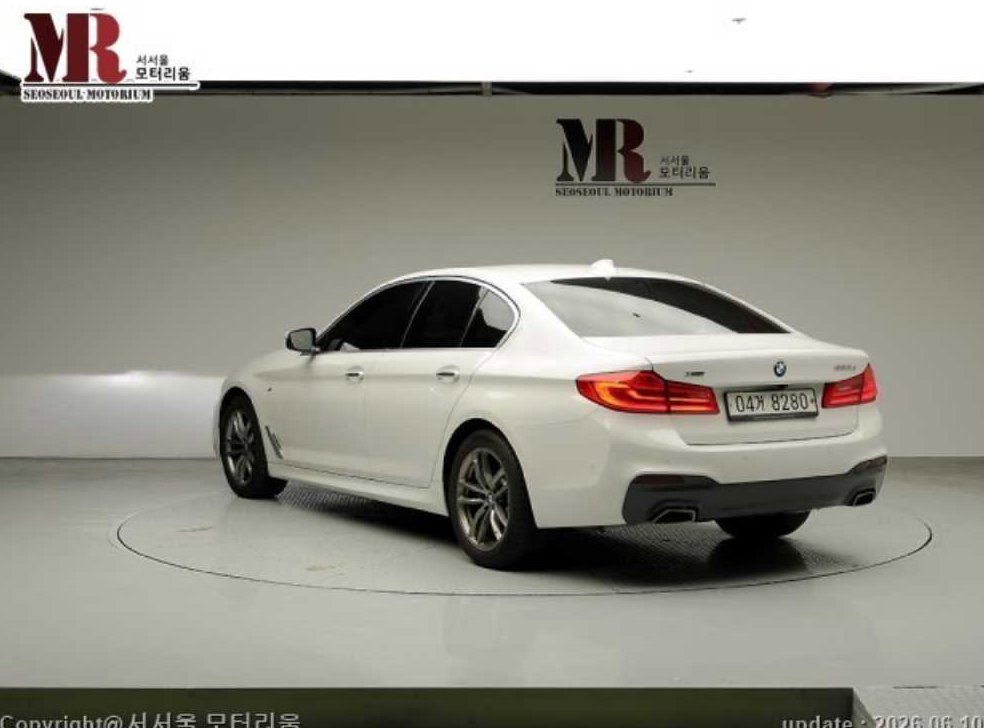 BMW 5시리즈 520d xDrive M 스포츠 플러스 사진 4