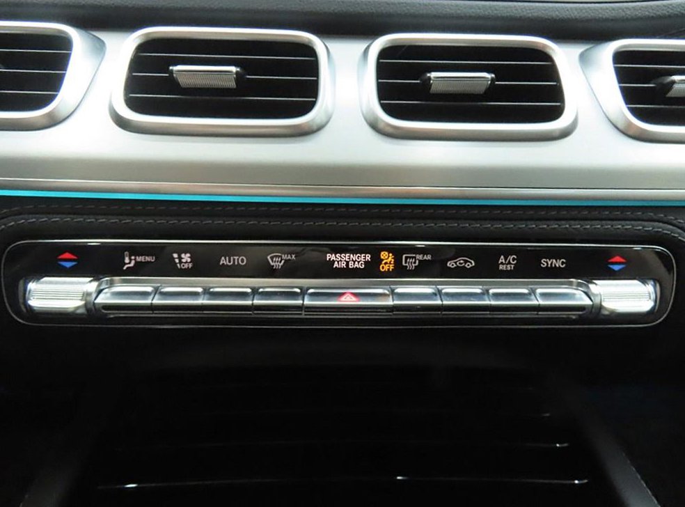 벤츠 GLE 클래스 GLE 300d 4MATIC 사진 12