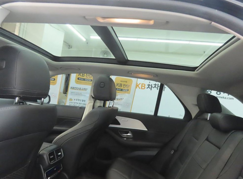 벤츠 GLE 클래스 GLE 300d 4MATIC 사진 17