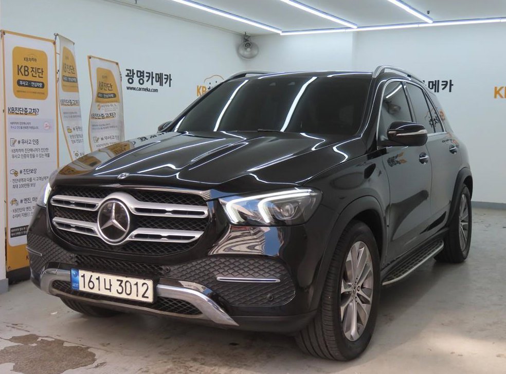 벤츠 GLE 클래스 GLE 300d 4MATIC 사진 2