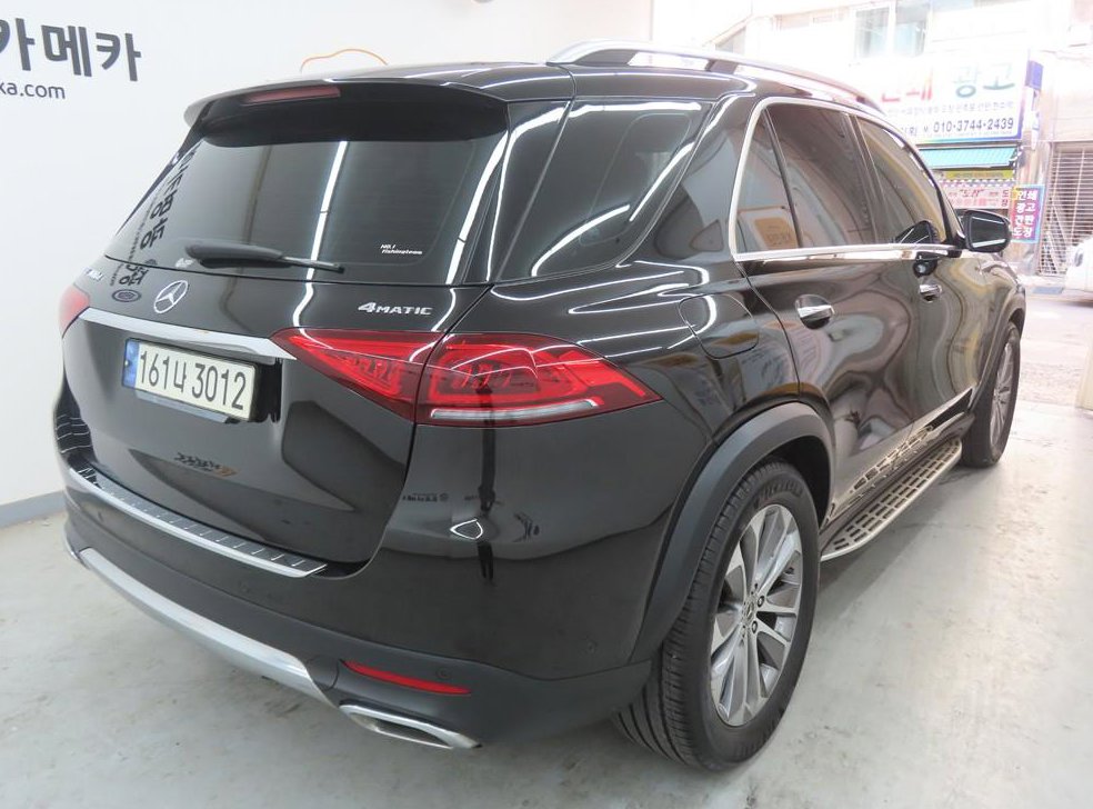 벤츠 GLE 클래스 GLE 300d 4MATIC 사진 3