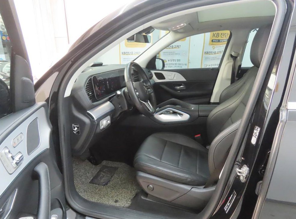 벤츠 GLE 클래스 GLE 300d 4MATIC 사진 5
