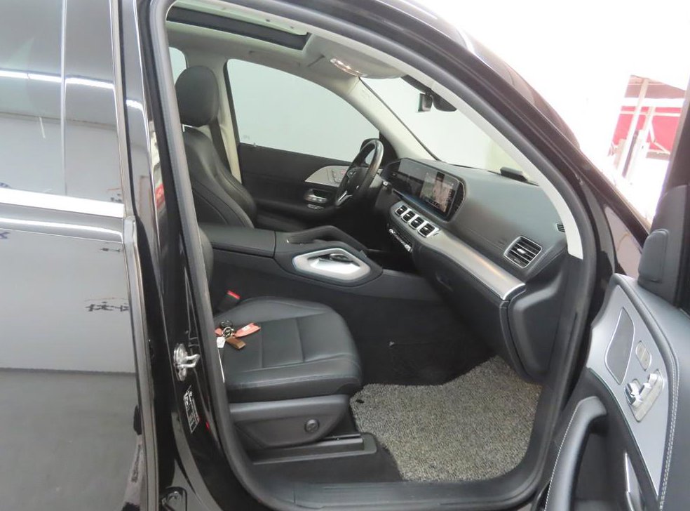 벤츠 GLE 클래스 GLE 300d 4MATIC 사진 8