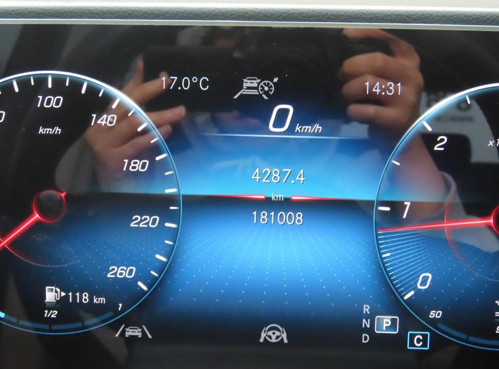 벤츠 GLE 클래스 GLE 300d 4MATIC 사진 9