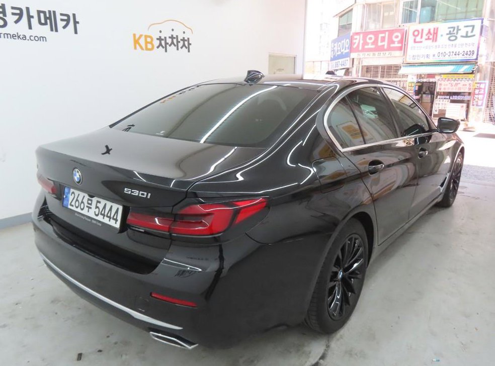 BMW 5시리즈 530i 럭셔리 사진 3