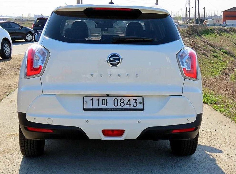 KG모빌리티(쌍용)  티볼리 가솔린 2WD 1.6 VX 사진 4