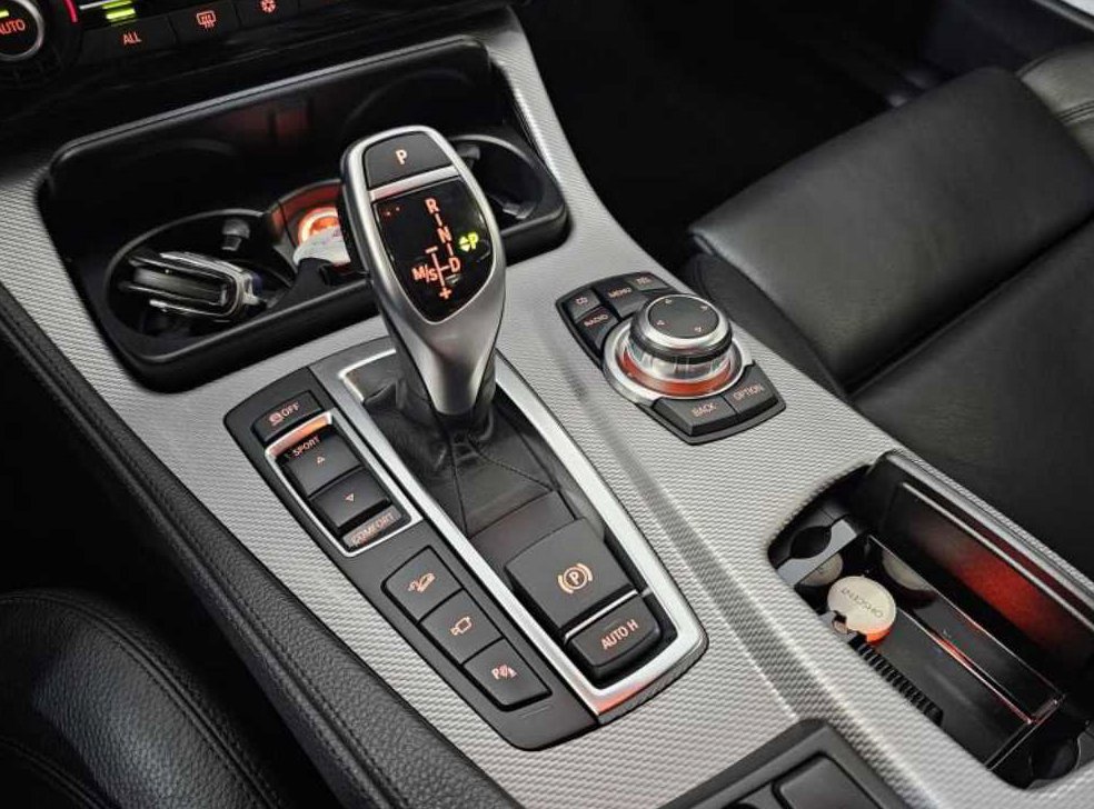 BMW 5시리즈 550i xDrive 사진 14