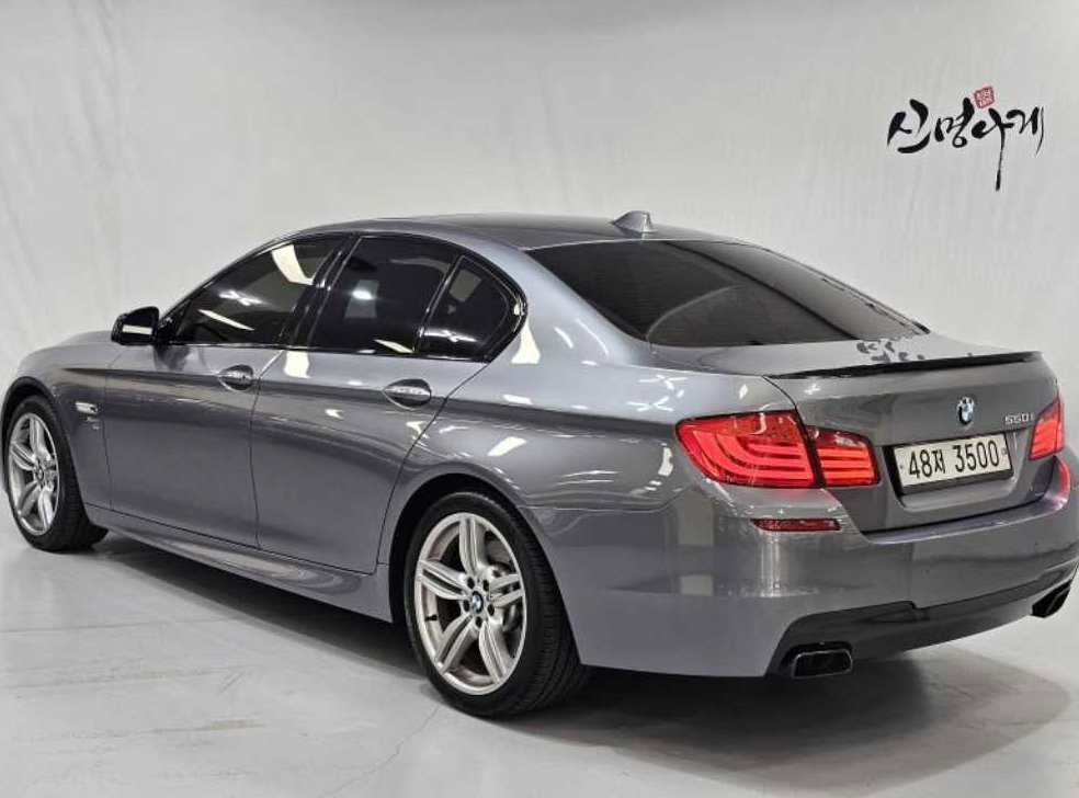 BMW 5시리즈 550i xDrive 사진 5