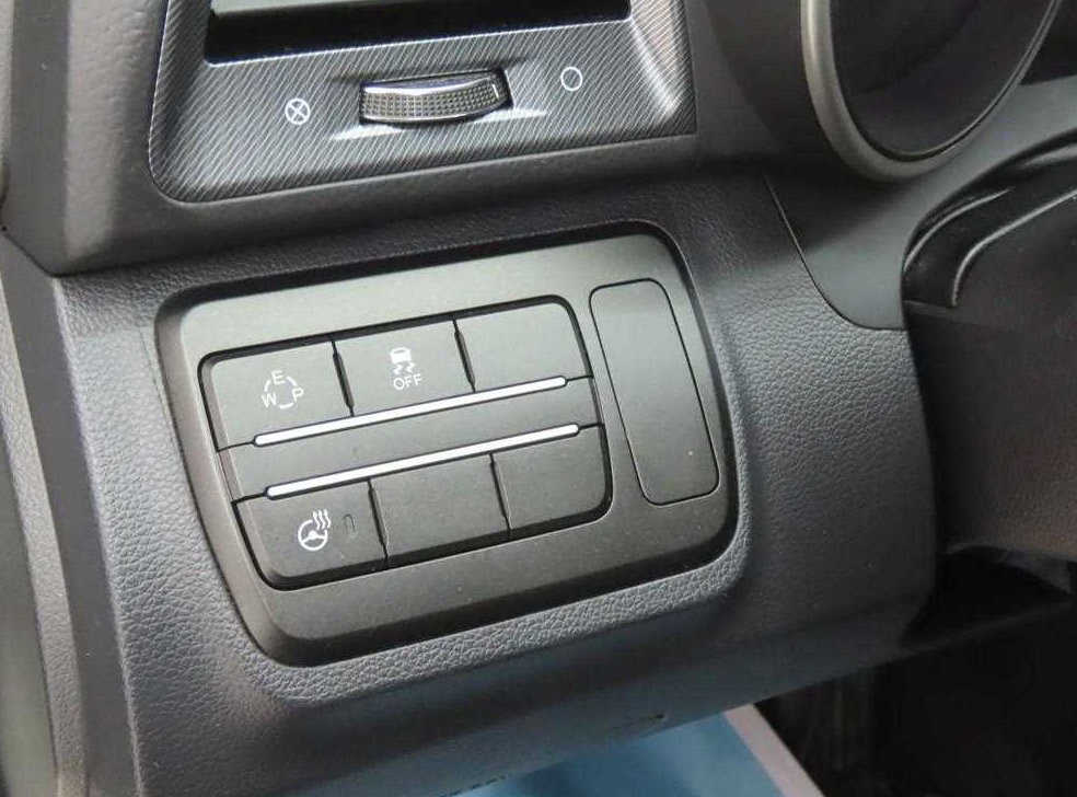 KG모빌리티(쌍용)  티볼리 가솔린 2WD 1.6 LX 사진 10