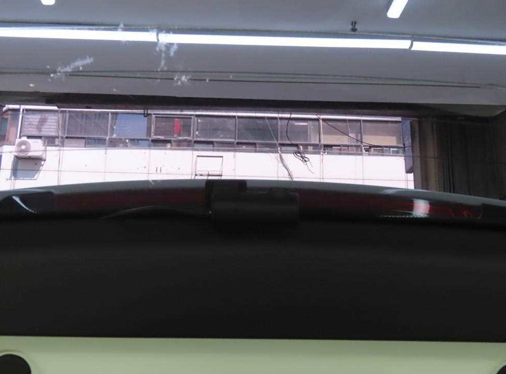 KG모빌리티(쌍용)  티볼리 가솔린 2WD 1.6 LX 사진 17