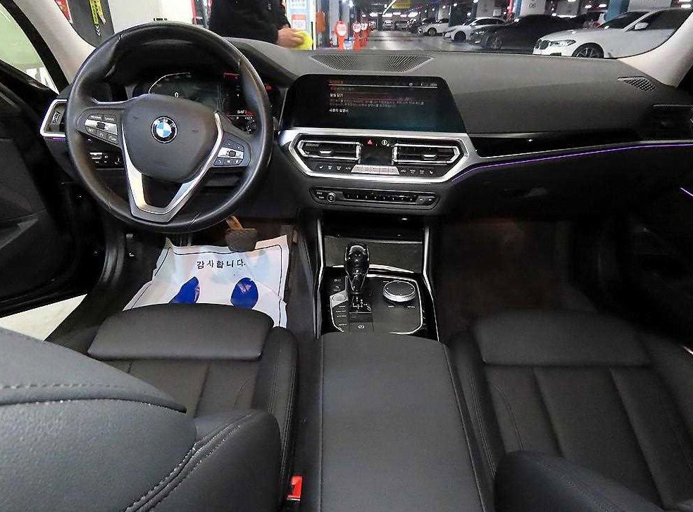 BMW 3시리즈 320i 사진 10