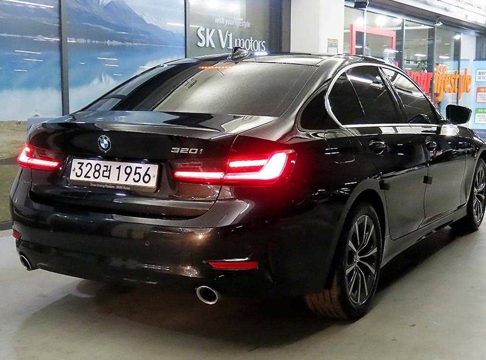 BMW 3시리즈 320i 사진 4
