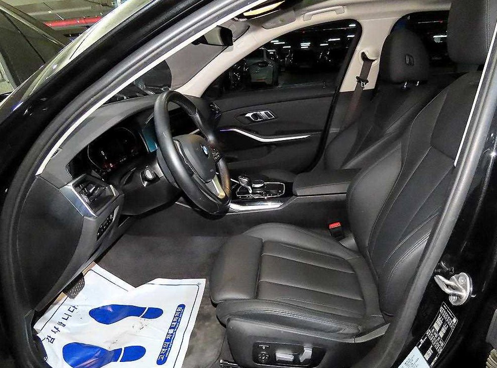 BMW 3시리즈 320i 사진 6