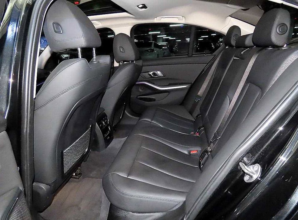 BMW 3시리즈 320i 사진 7