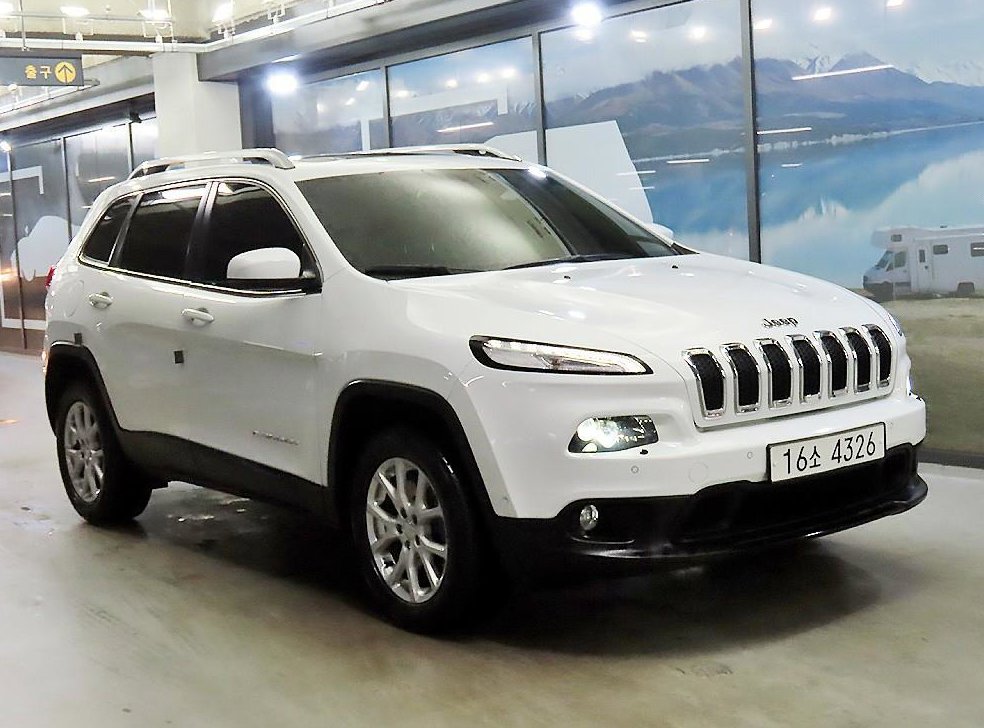 지프 체로키 2.4 론지튜드 AWD