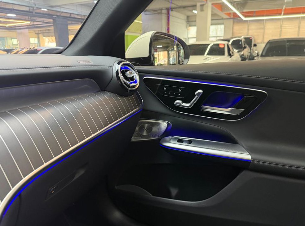 벤츠 GLC 클래스 GLC300 4MATIC 쿠페 AMG 라인 사진 18