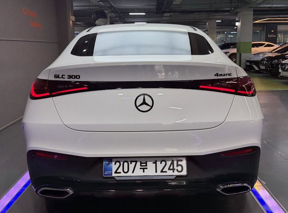 벤츠 GLC 클래스 GLC300 4MATIC 쿠페 AMG 라인 사진 4