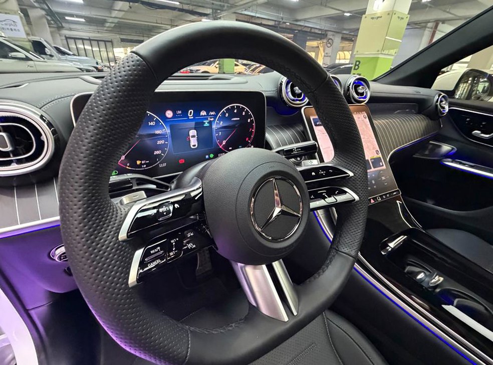 벤츠 GLC 클래스 GLC300 4MATIC 쿠페 AMG 라인 사진 9
