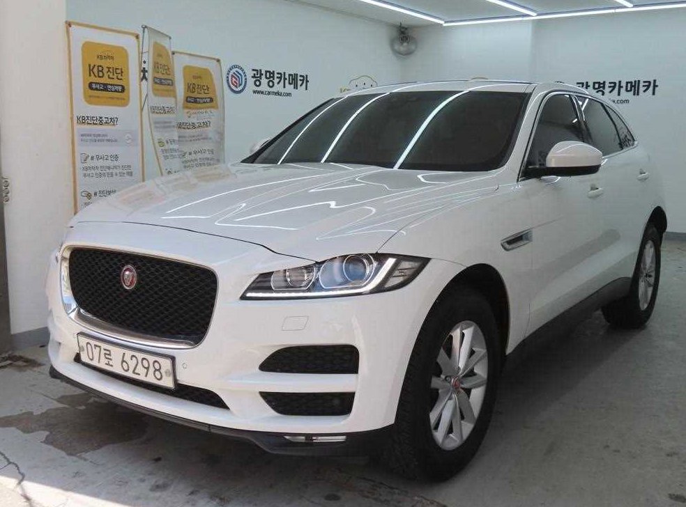 재규어 F-PACE 20d 포트폴리오 사진 2