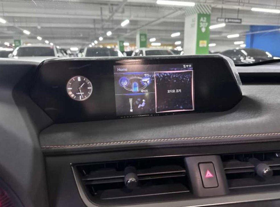 렉서스 UX 2.0 2WD 사진 12