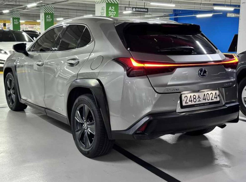 렉서스 UX 2.0 2WD 사진 3