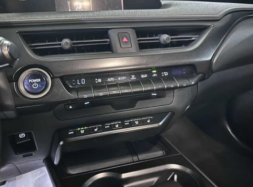 렉서스 UX 2.0 2WD 사진 9