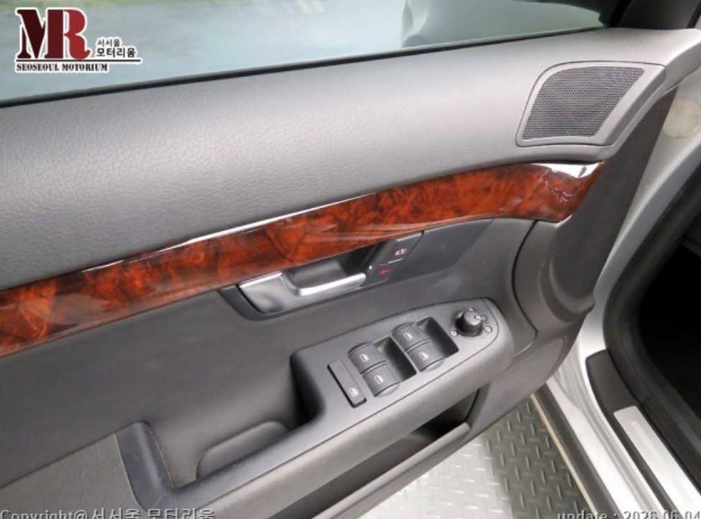아우디 A4 2.0 TFSI 사진 16