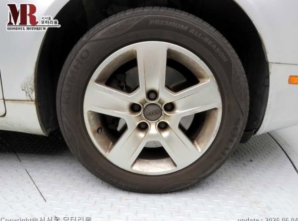 아우디 A4 2.0 TFSI 사진 20