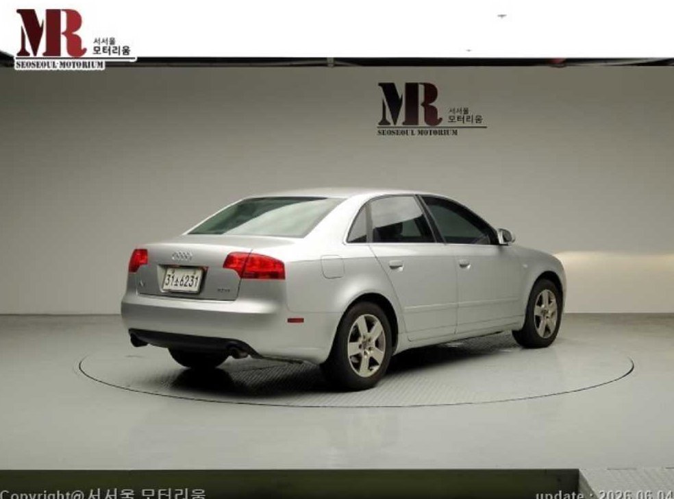 아우디 A4 2.0 TFSI 사진 3