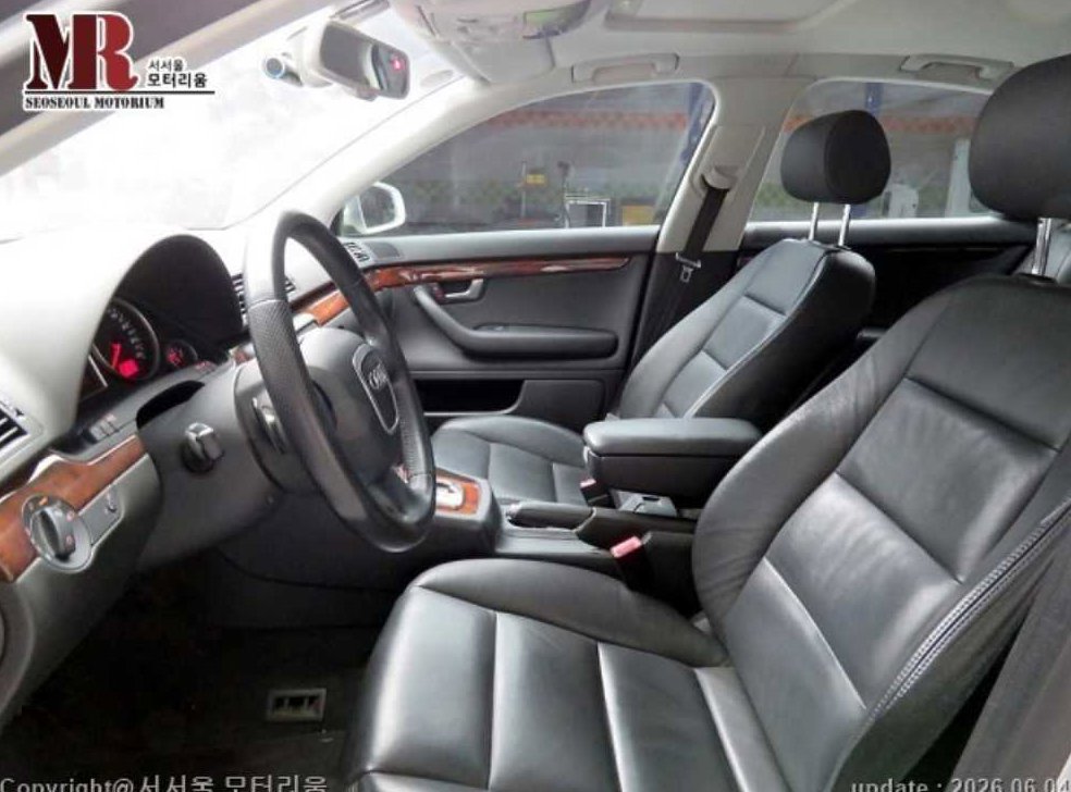 아우디 A4 2.0 TFSI 사진 5