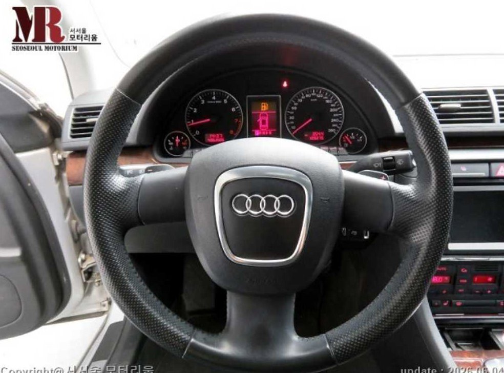 아우디 A4 2.0 TFSI 사진 8