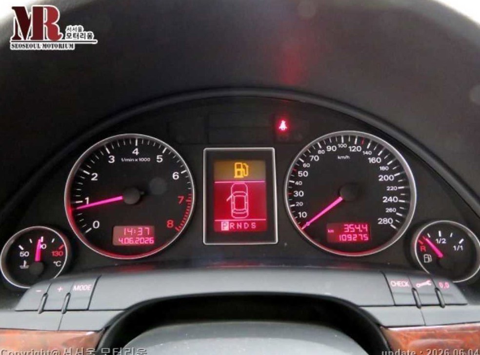 아우디 A4 2.0 TFSI 사진 9