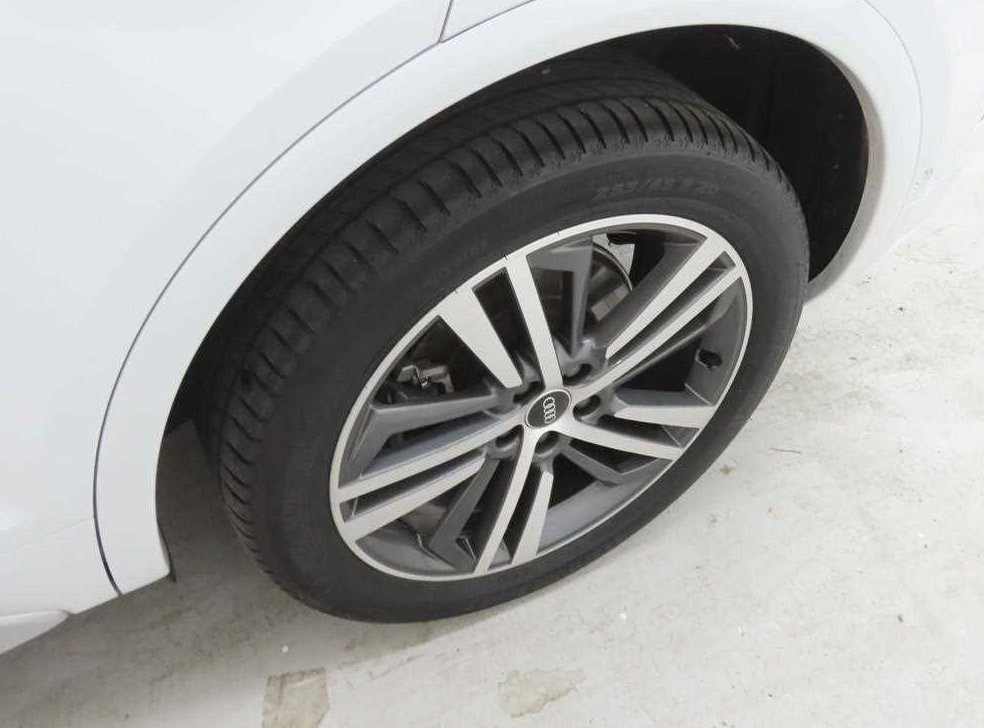 아우디 Q5 45 TFSI 콰트로 프리미엄 사진 17