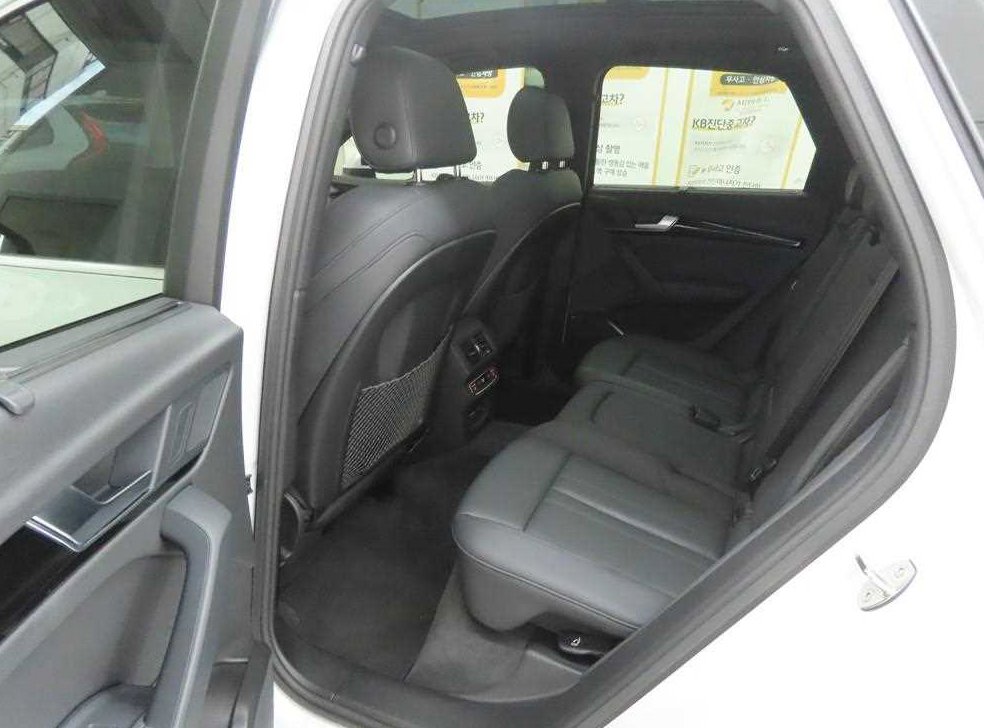 아우디 Q5 45 TFSI 콰트로 프리미엄 사진 6