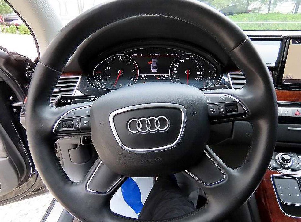 아우디 A8 3.0 TFSI 콰트로 사진 8