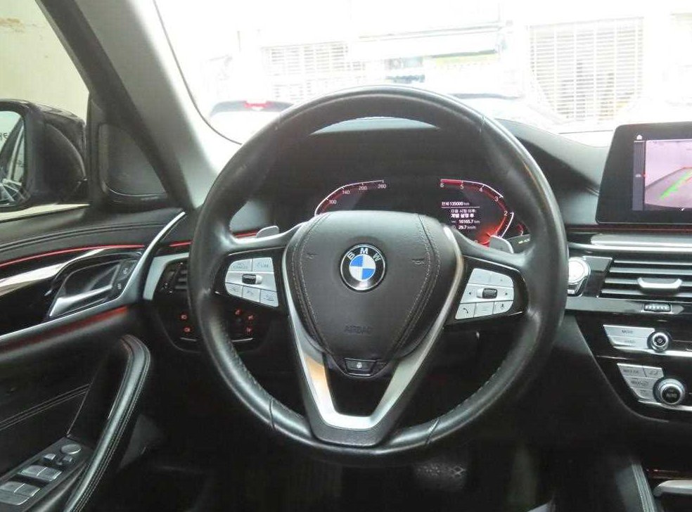 BMW 5시리즈 520d xDrive 럭셔리 플러스 사진 17