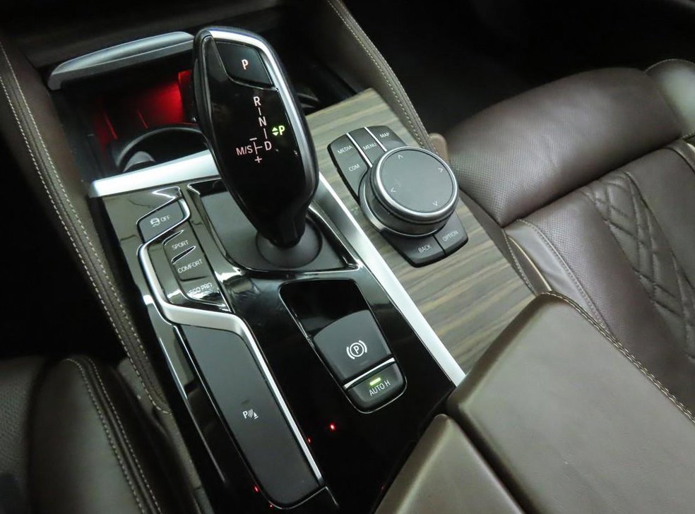 BMW 5시리즈 520d 럭셔리 플러스 사진 12