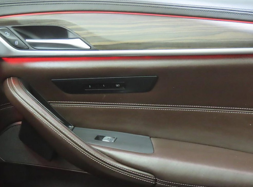 BMW 5시리즈 520d 럭셔리 플러스 사진 15