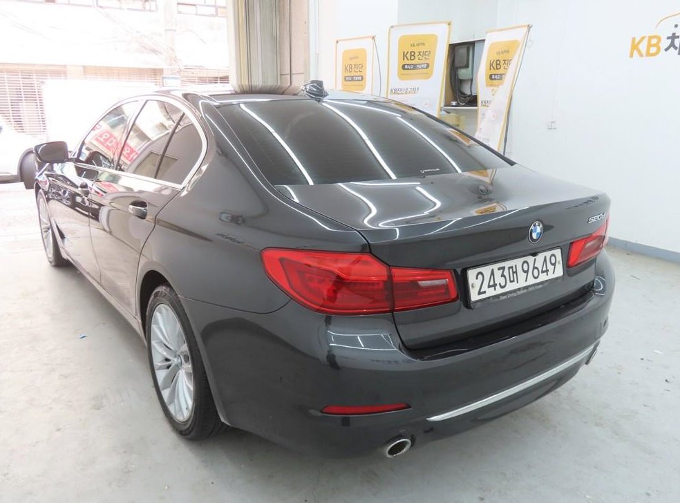 BMW 5시리즈 520d 럭셔리 플러스 사진 4