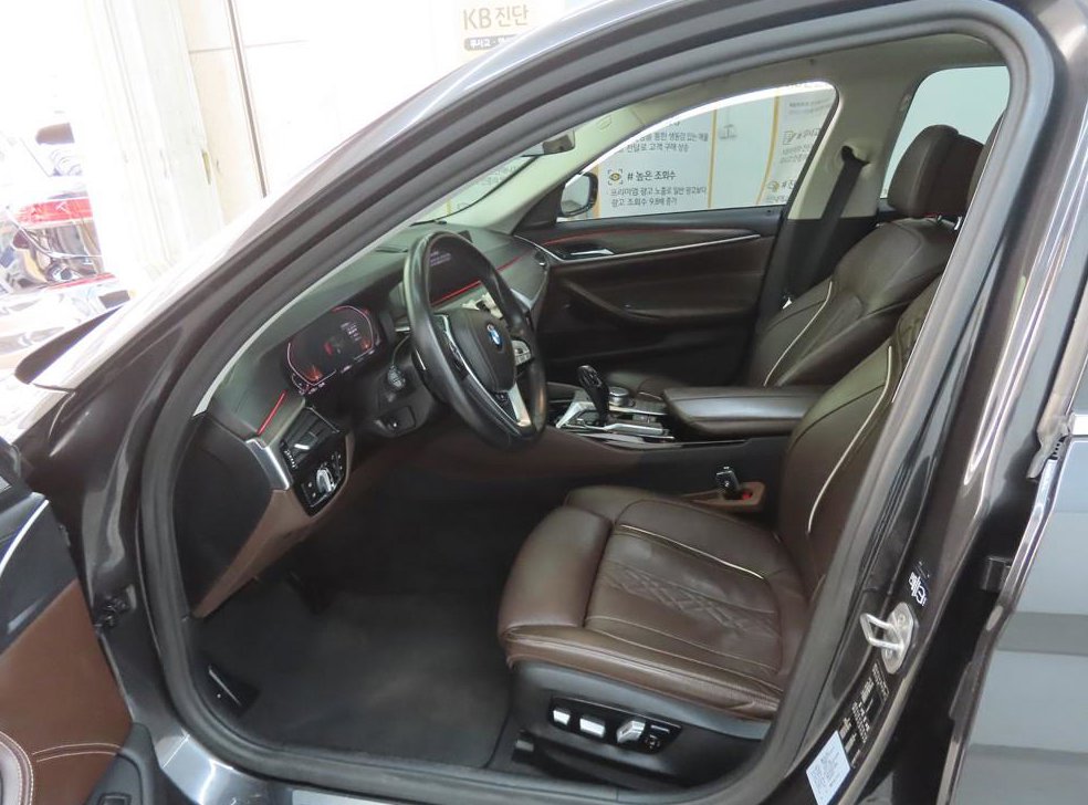 BMW 5시리즈 520d 럭셔리 플러스 사진 5