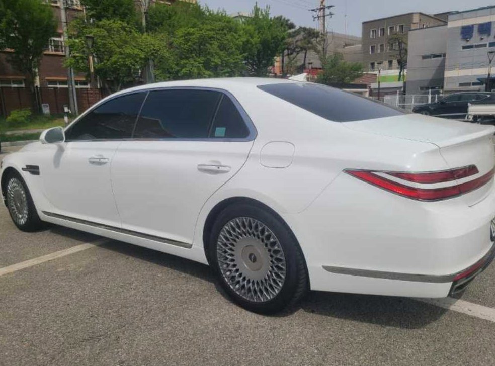 제네시스 G90 3.3 T AWD 사진 3