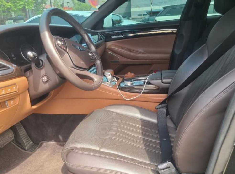 제네시스 G90 3.3 T AWD 사진 8