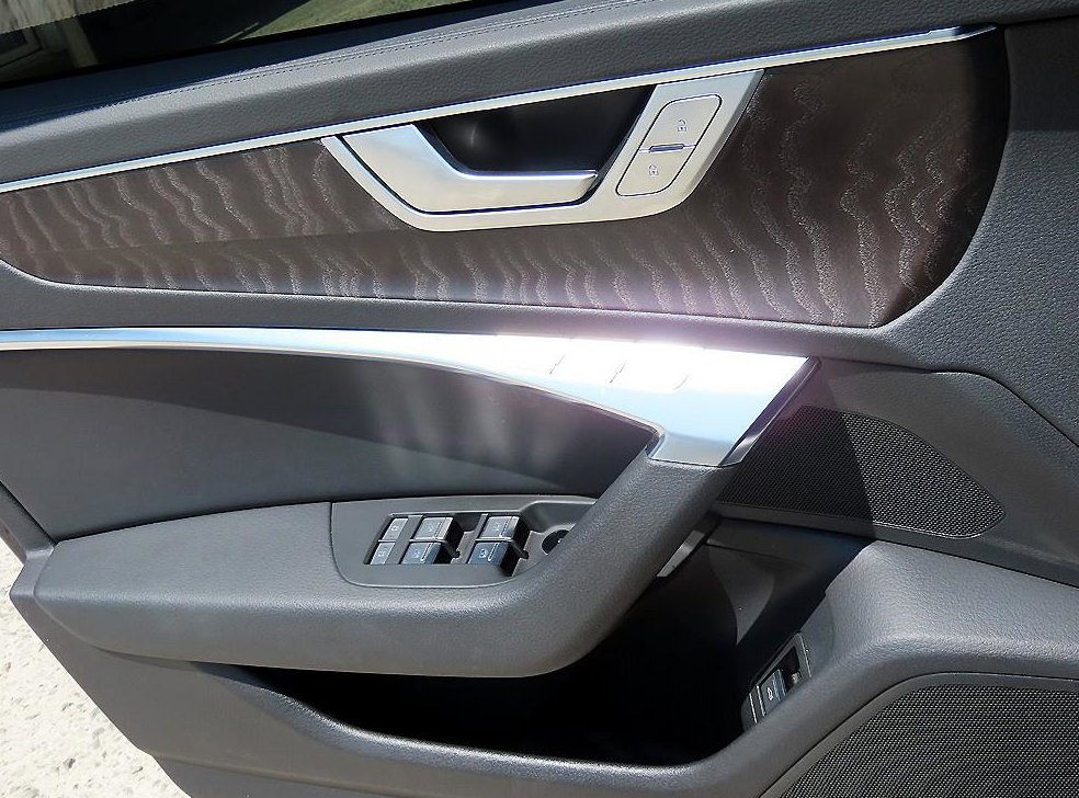 아우디 A6 45 TFSI 프리미엄 사진 12