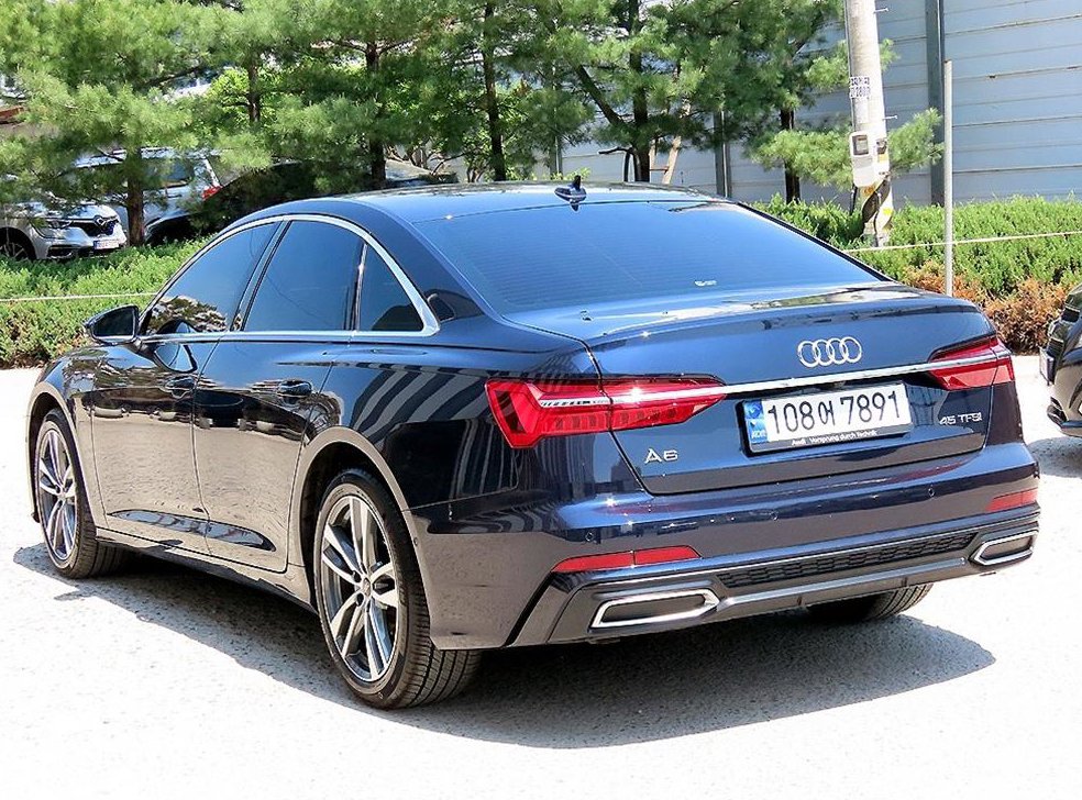 아우디 A6 45 TFSI 프리미엄 사진 3