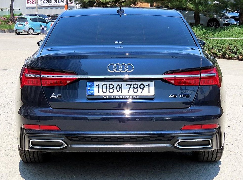 아우디 A6 45 TFSI 프리미엄 사진 4