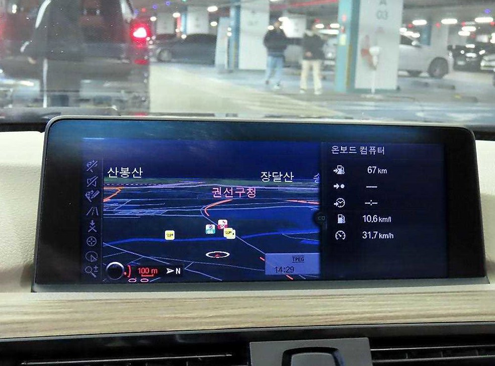 BMW 3시리즈 320i 사진 14