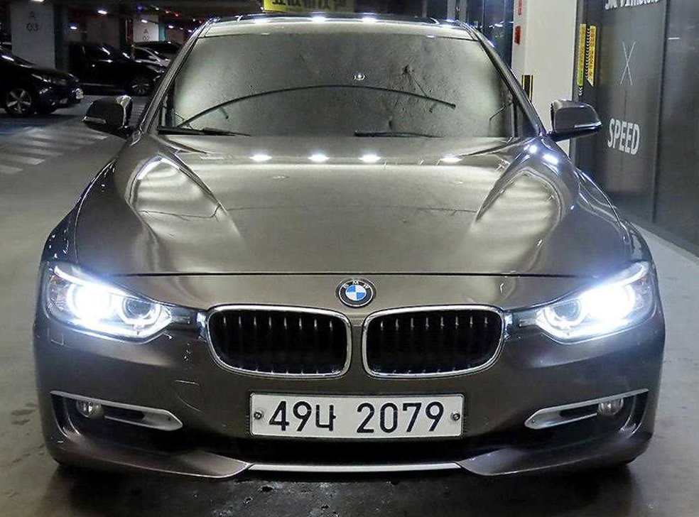 BMW 3시리즈 320i 사진 2