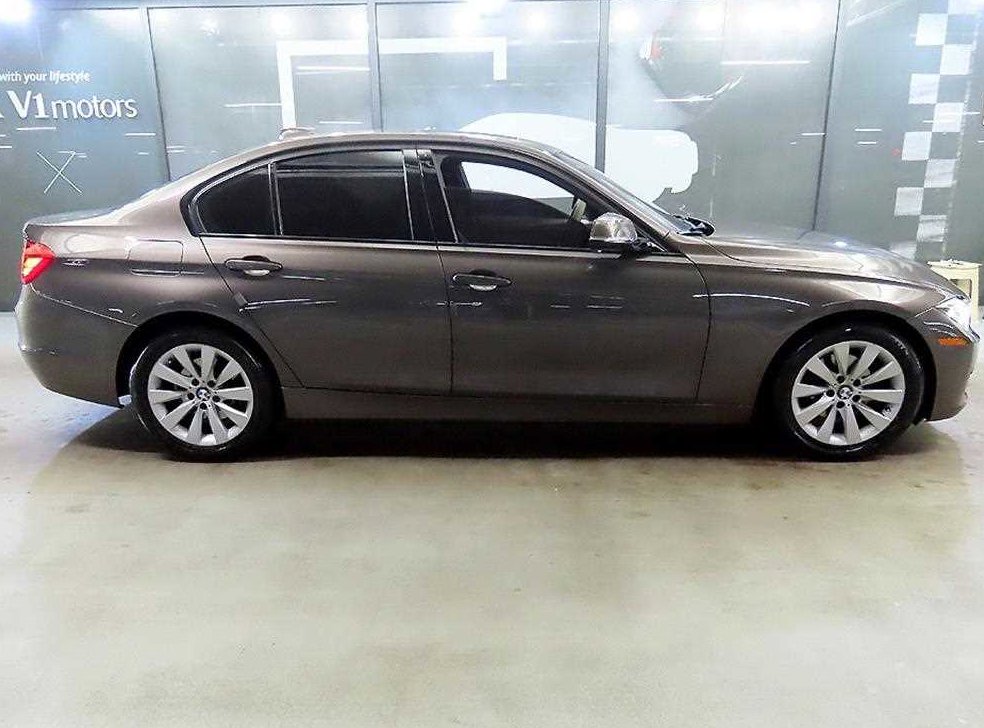 BMW 3시리즈 320i 사진 3