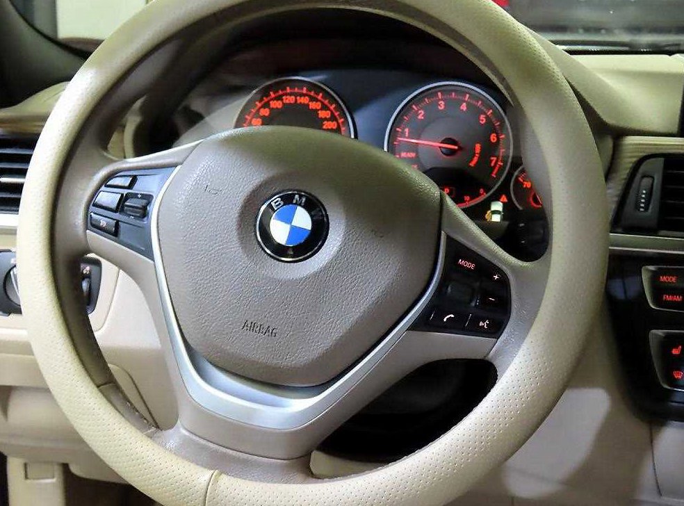 BMW 3시리즈 320i 사진 8