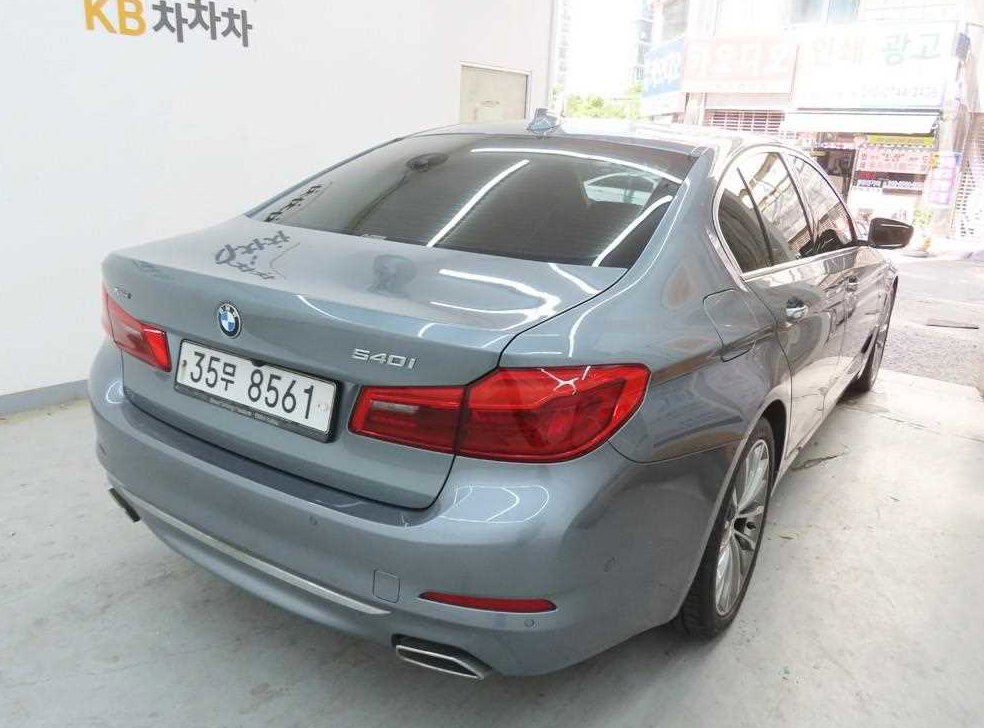 BMW 5시리즈 540i xDrive 럭셔리 플러스 사진 3